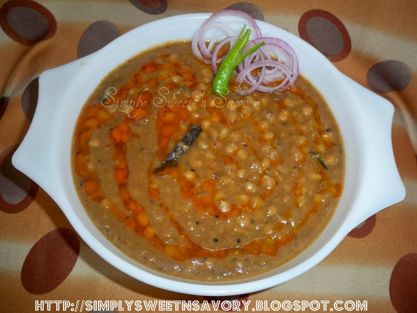 Simply Sweet 'n Savory Kabuli Chanay ka Salan ( White Chickpeas Curry )