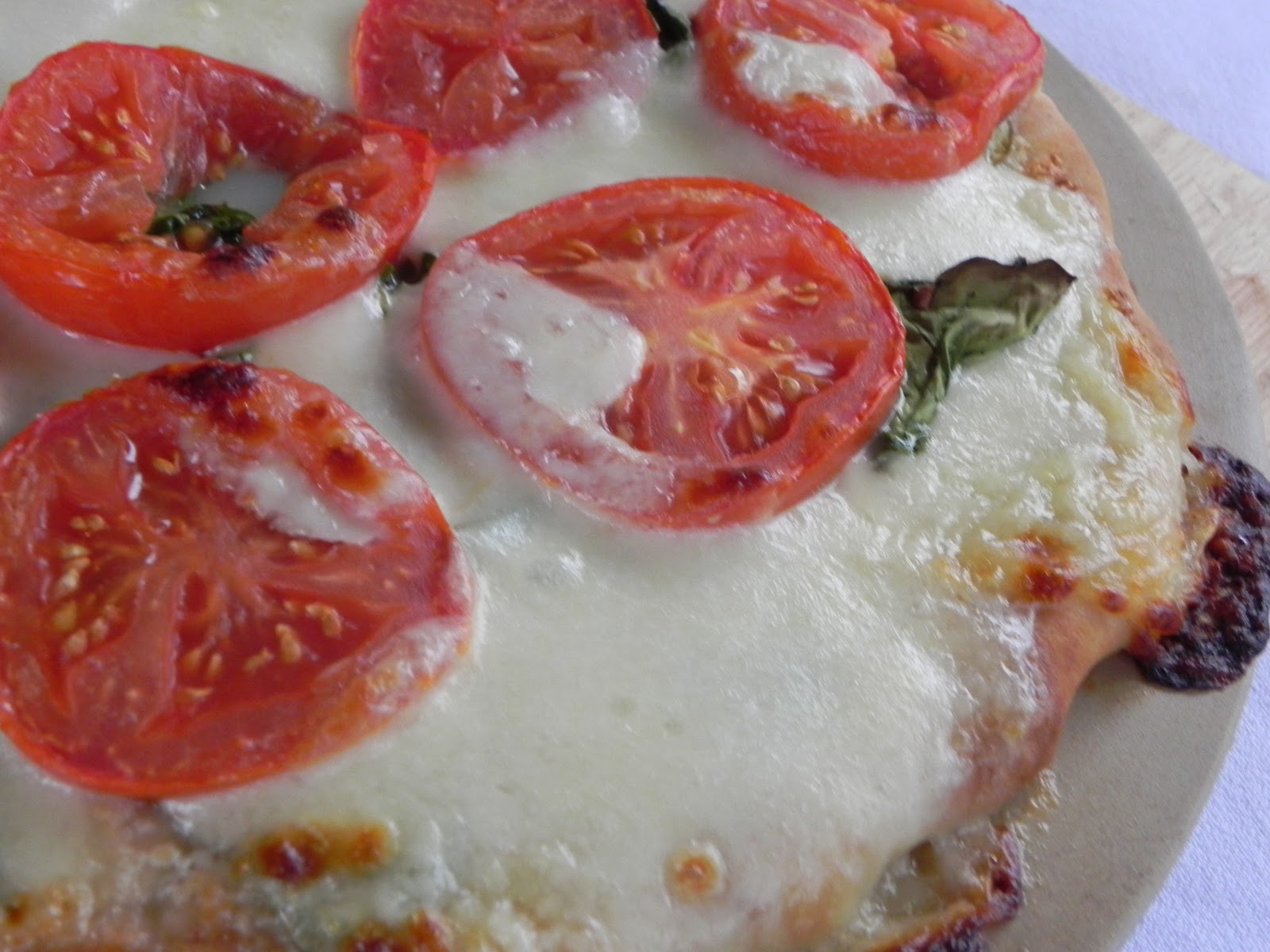 Yates Yummies BBQ, Buffalo Chicken, and Margarita Pizza Fast!