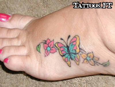 Flower butterfly foot de Tatuagens