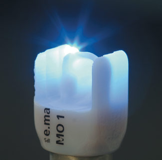 phôi sứ E.max Zircad