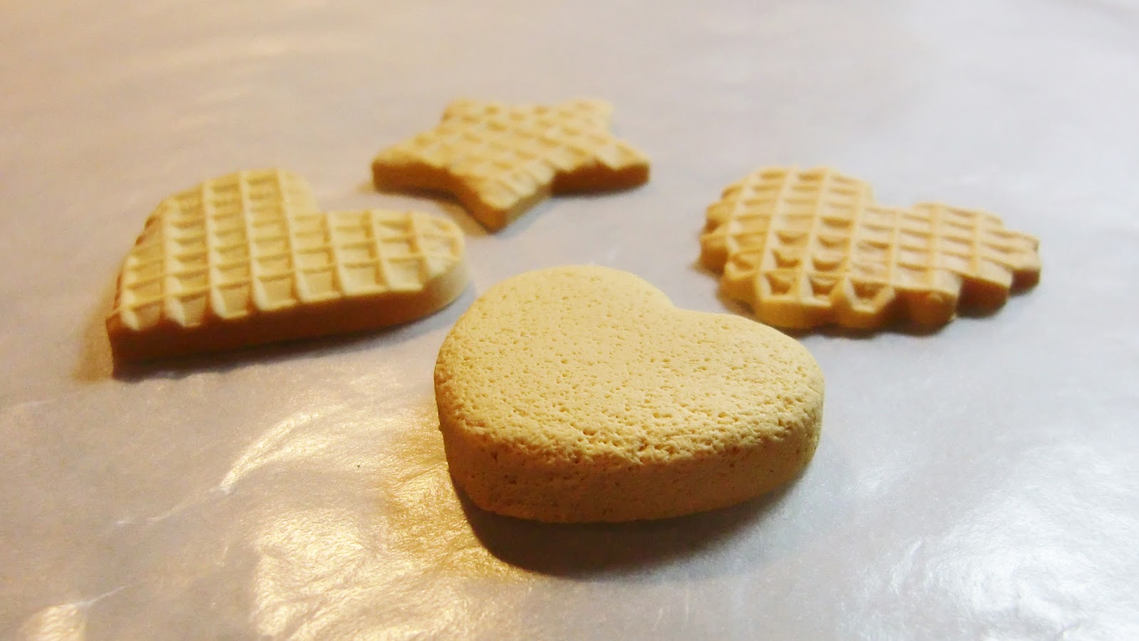 How to mix the colors to make pastry charms?