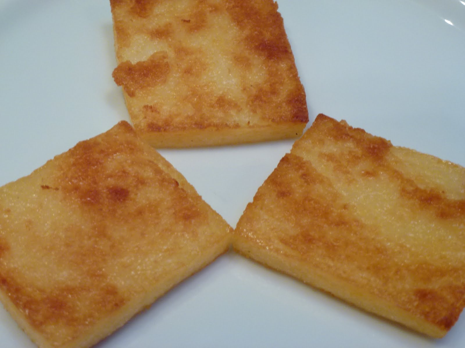 Hardly Housewives Crispy Polenta Squares with Mushroom Ragu and Leek Jam