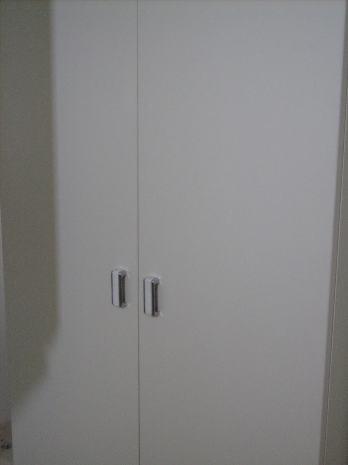 .: Armario zapatero.