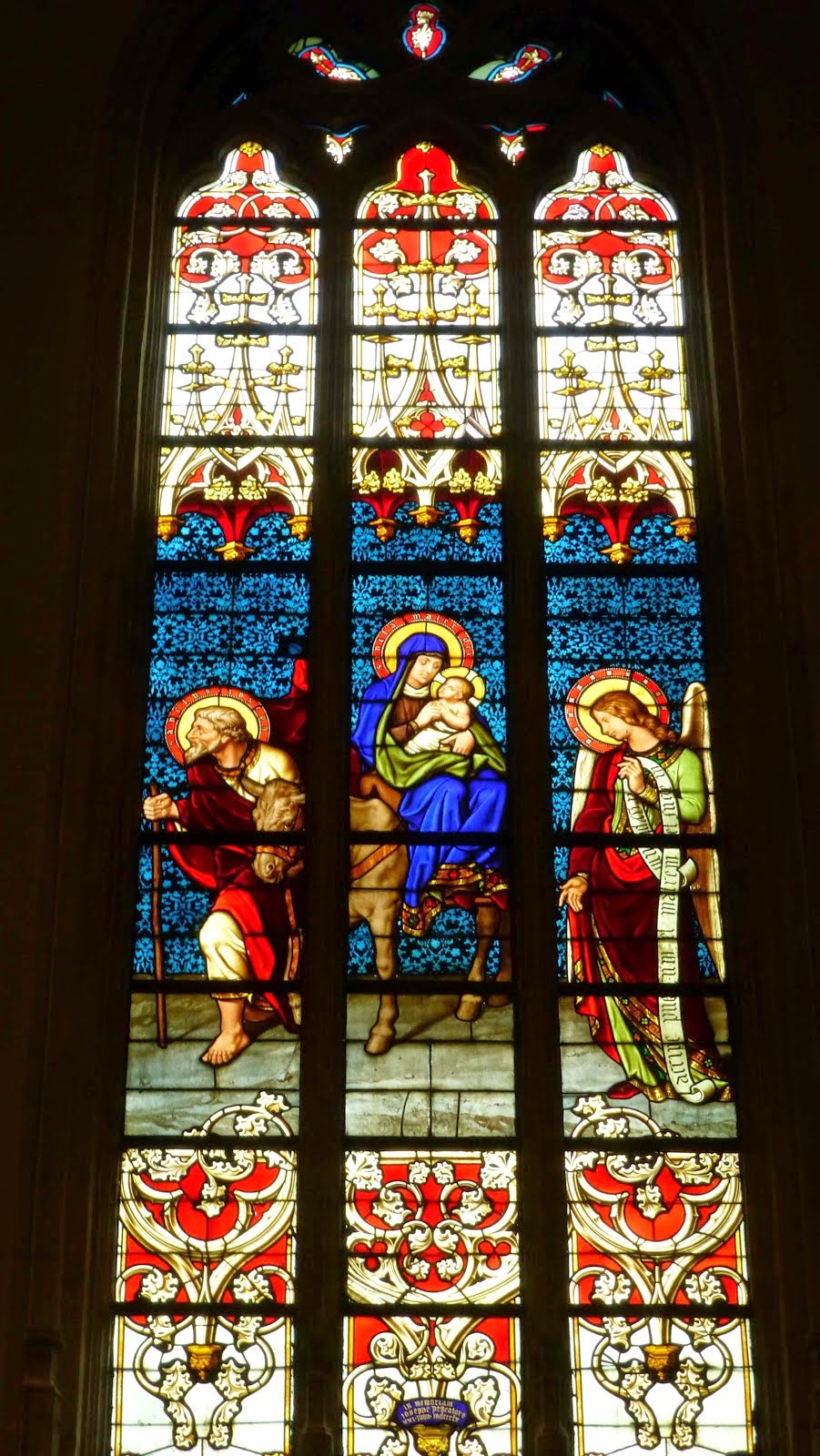 Jolis vitraux dans la cathédrale