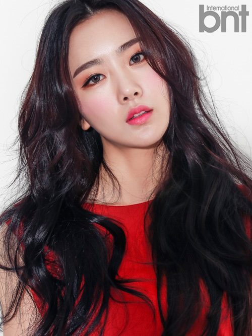 DalShabet's Subin poses for bnt International | Daily K Pop News