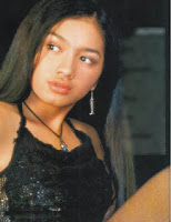 Angel-Karamoy-pose-sexy Angel-Karamoy-cantik
