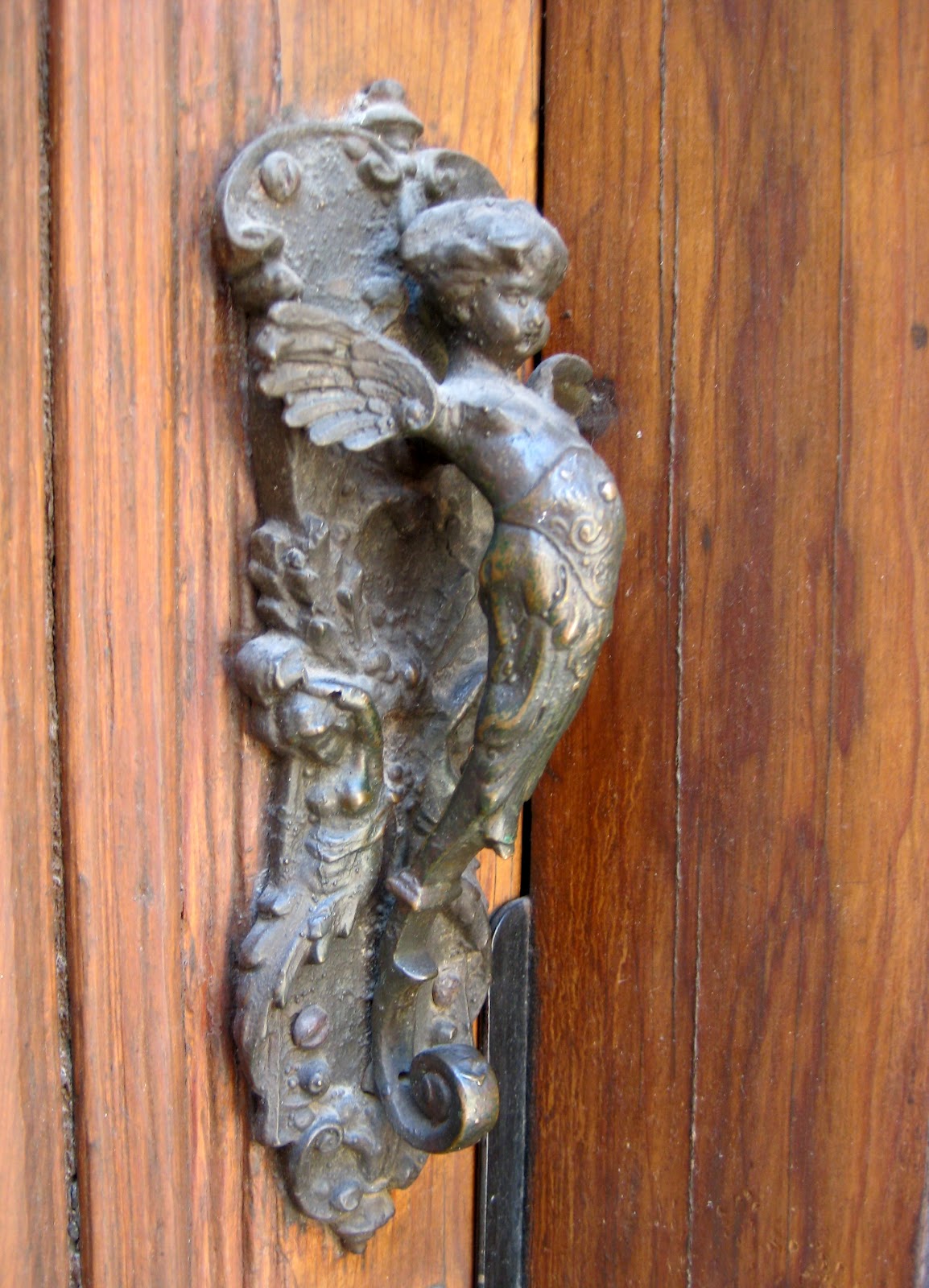 Robin Talks, Cooks and Travels More Door Knockers in San Miguel de Allende