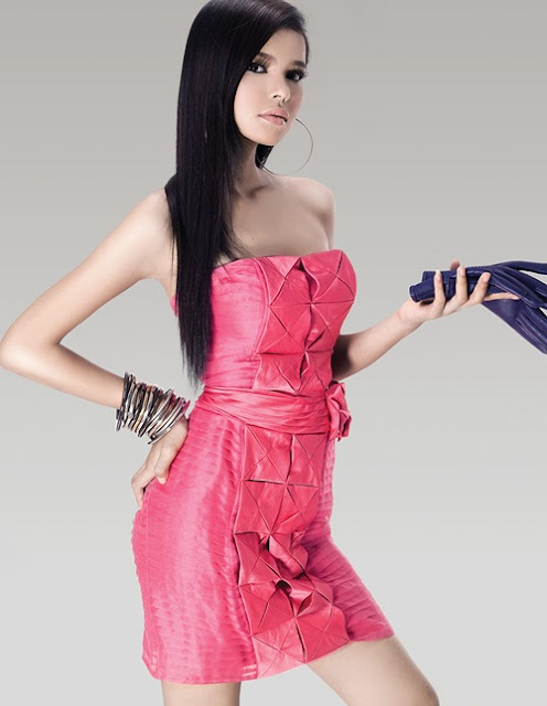 Mak Sensonity biography and photos 2011