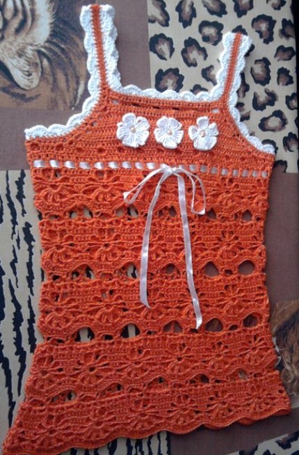 Beautiful summer top for girls - Free Pattern 