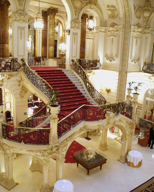 Casino militar gran via 13