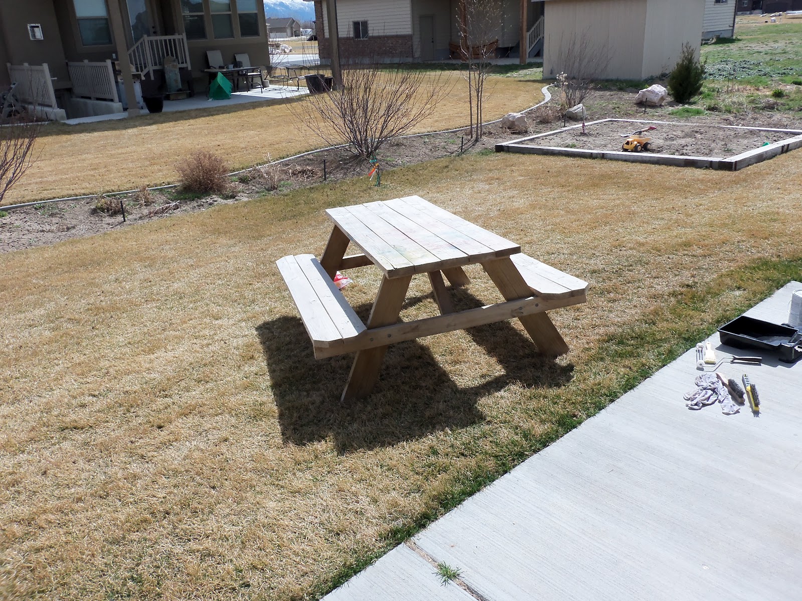 Funky Craft Mama Updating an old picnic table
