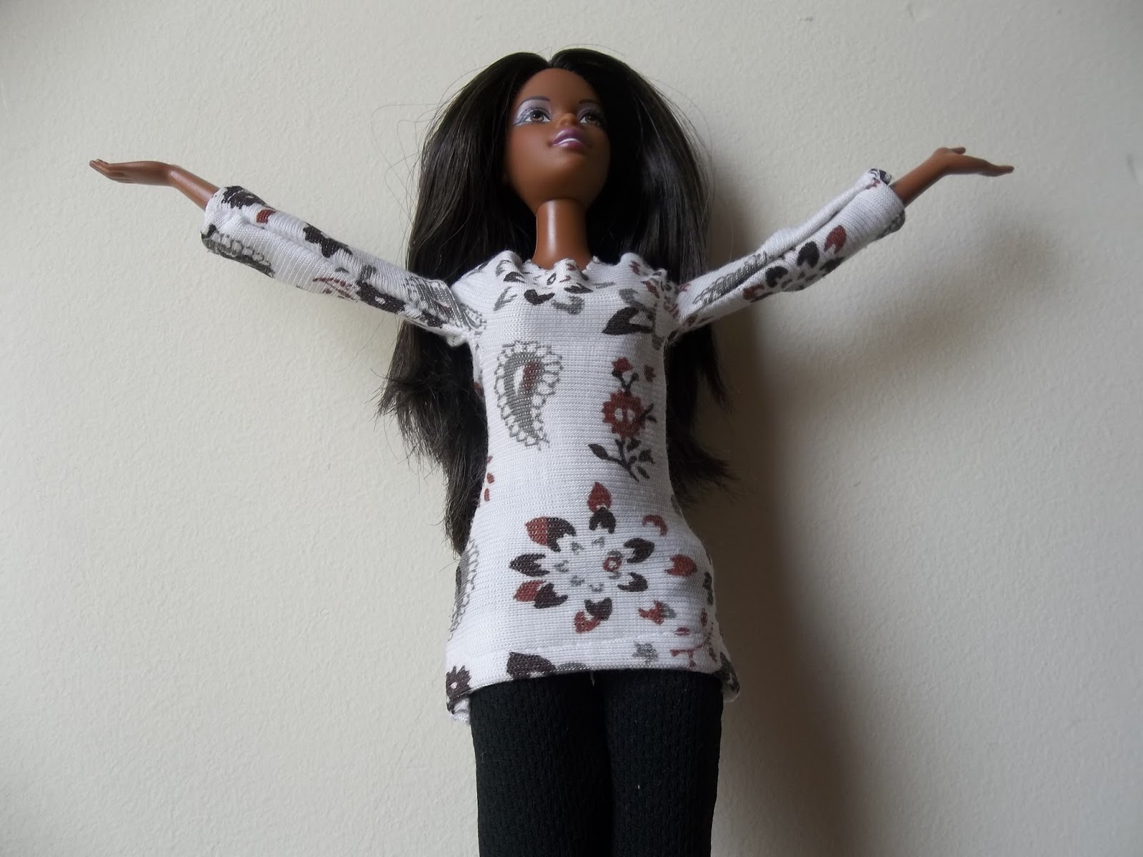 Ateliê do Tutorial: Tutorial: Como fazer molde de vestido para Barbie/Boneca
