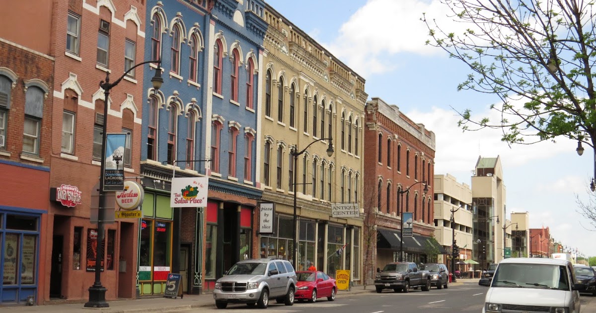 Nomadic Newfies DayTrip to Historic Downtown La Crosse
