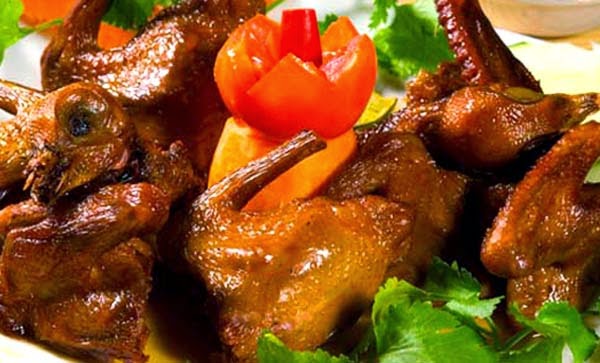 Burung Dara atau Burung Puyuh Goreng Aneka Masakan Burung Dara atau Burung Puyuh Goreng Aneka Masakan