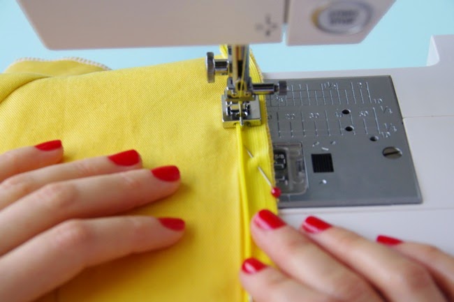 How to Sew an Invisible Zip