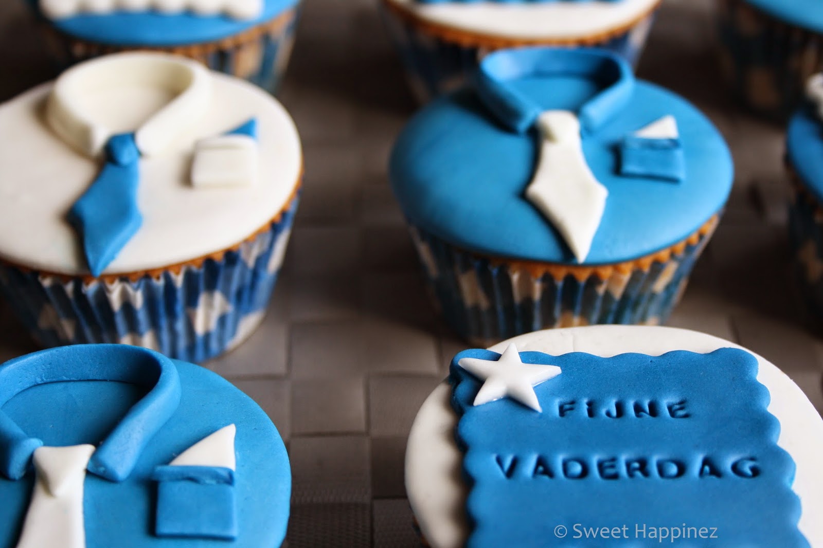 http://2.bp.blogspot.com/-IidlV1STXWA/U5yiXMo6b8I/AAAAAAAADLM/ifKCgKciKPE/s1600/Vaderdag+Cupcakes+Stropdas+6.JPG