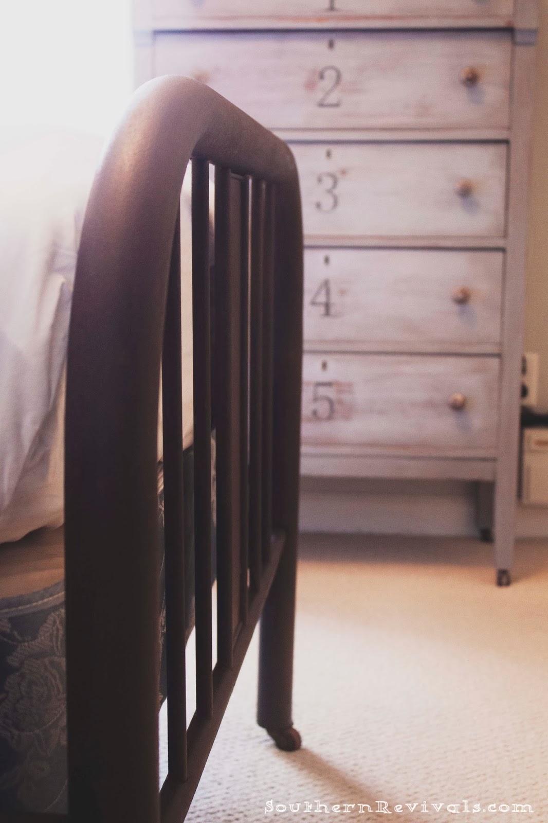 How to Make a Frame for an Antique Metal Bed And Sealin a Rusty