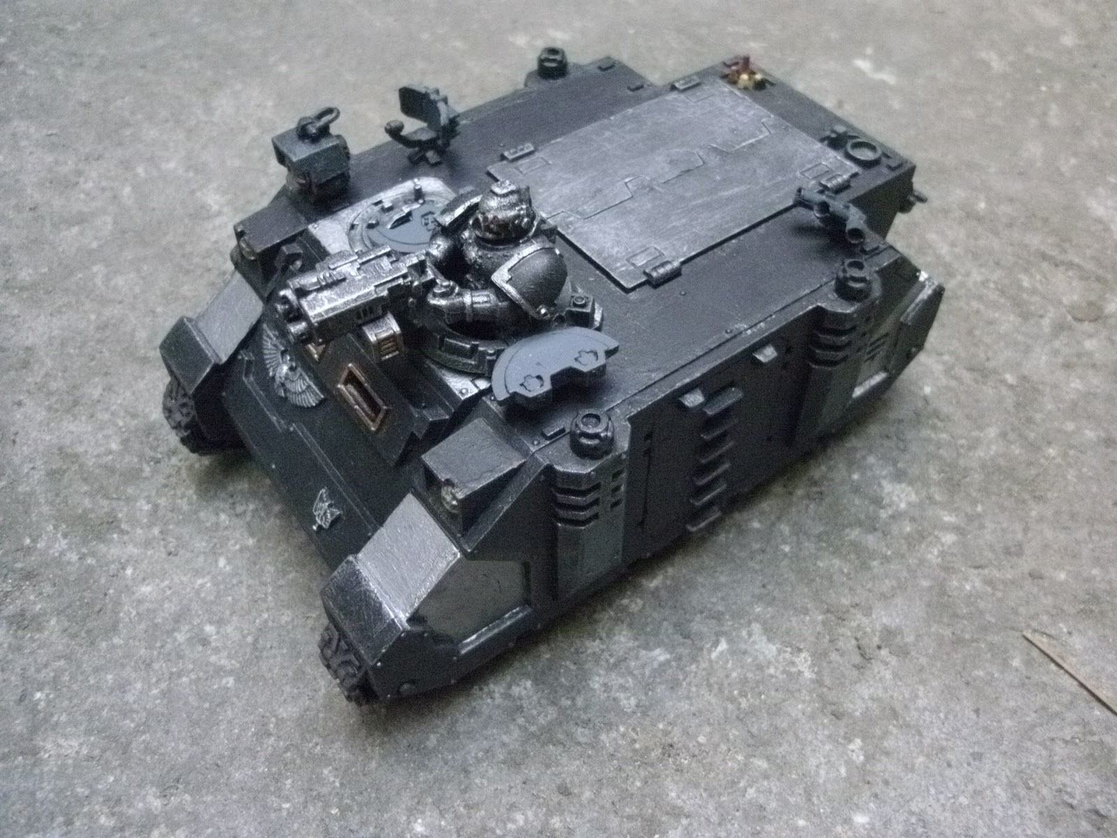 Rai's Garage WH40K Commission Week 5 Iron Hands Rhino