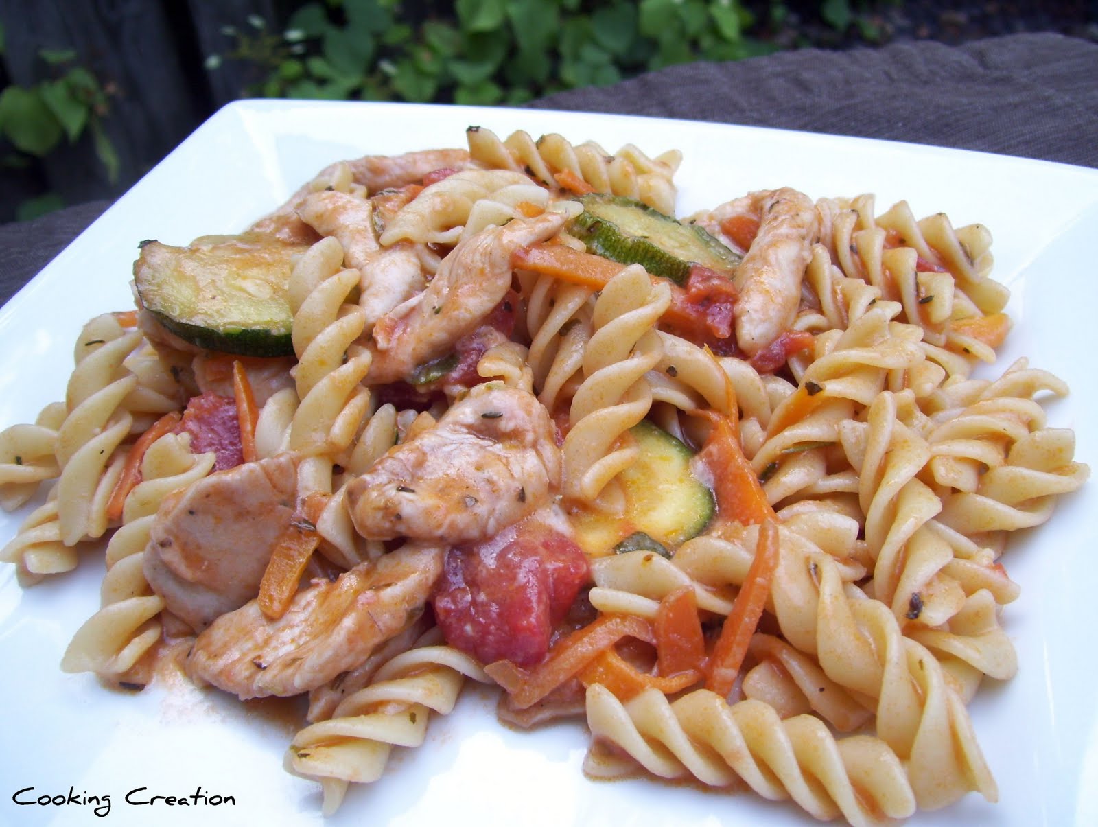 Cooking Creation Italian Chicken & Zucchini Pasta in Red Sauce