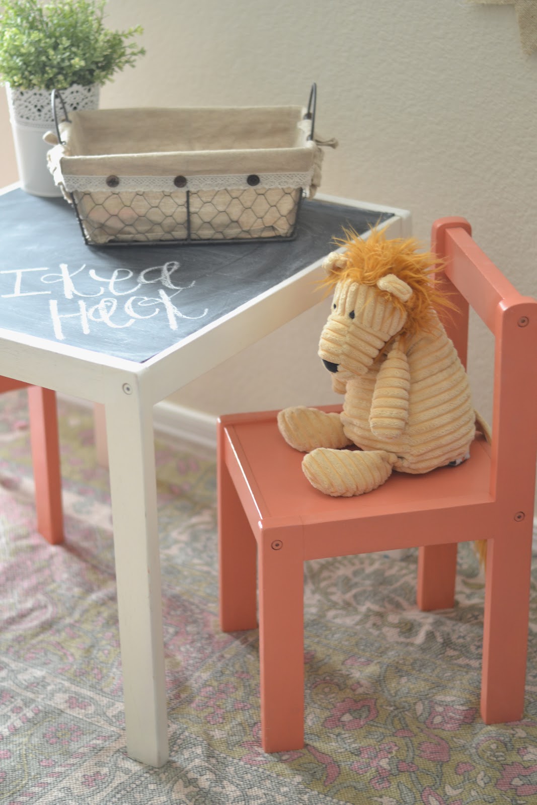 children's chalkboard table and chairs