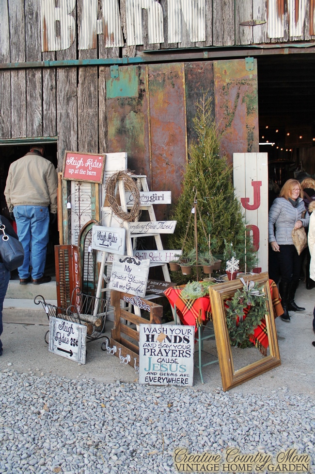 Creative Country Mom Chandelier Barn Market Christmas Show