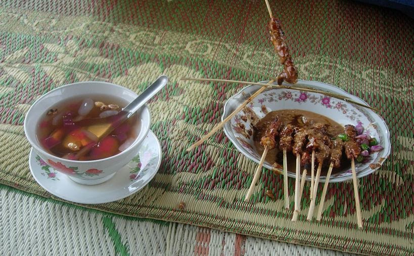 Sate Kelinci dan Wedang Ronde Kopeng - Salatiga Info