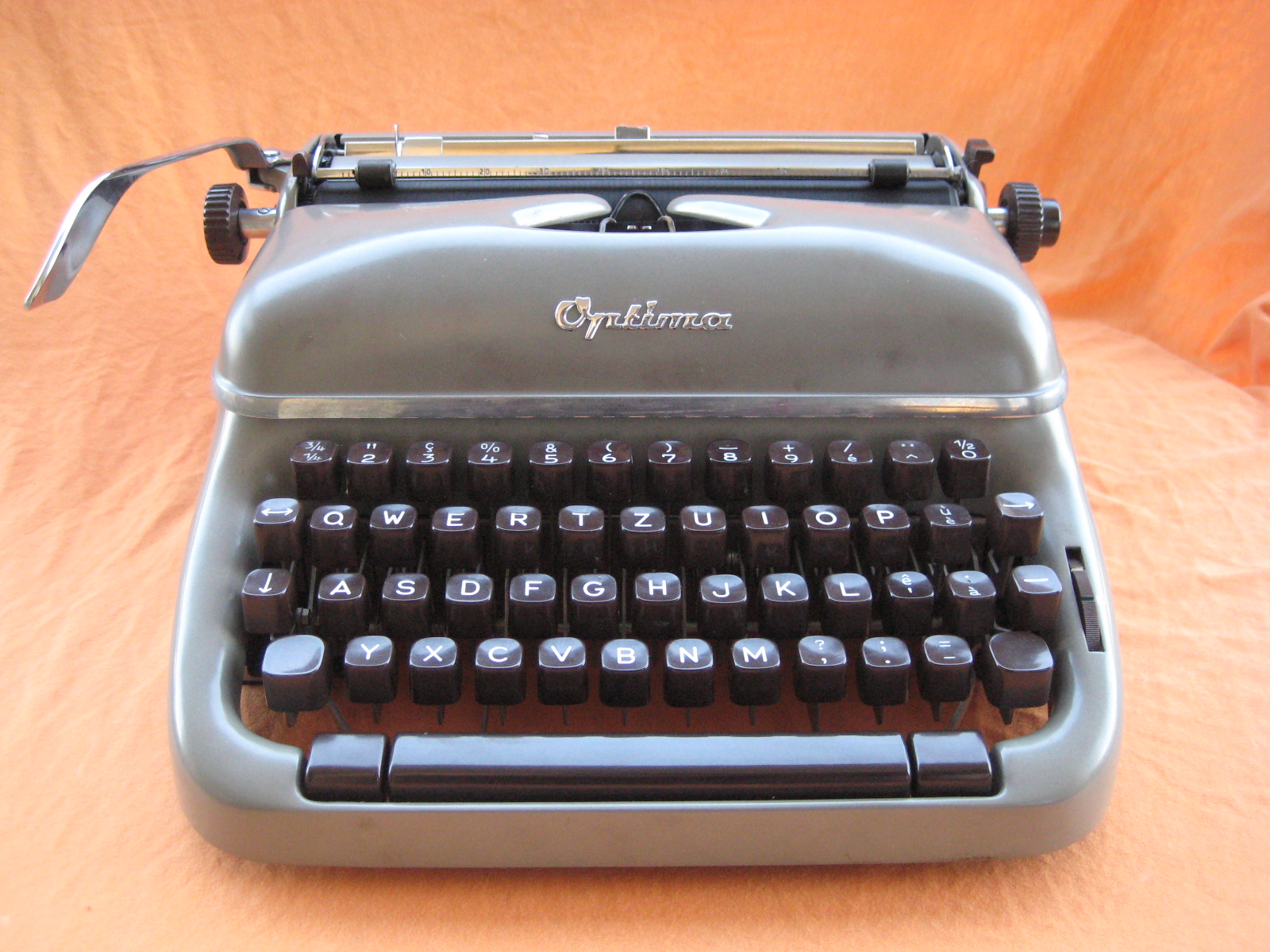 Retro Tech Geneva Visual Typewriter Index