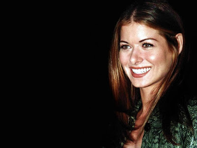 American Actress Debra Messing Smilling Wallpapers