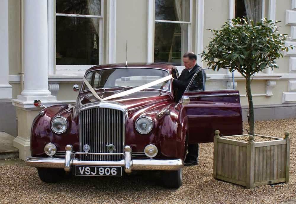 Simple Wedding Car Decoration Design Ideas 2013