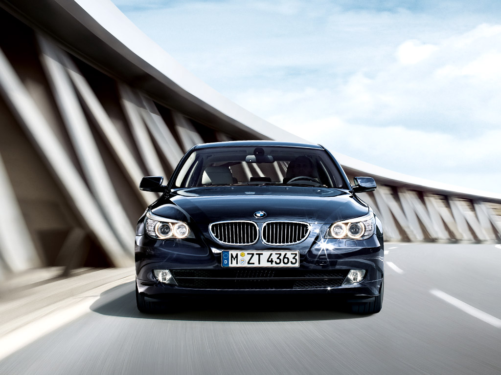 http://2.bp.blogspot.com/-Iq2XDgMVAxk/T_FdkXRms3I/AAAAAAAAHfM/rkdnY1EOeIE/s1600/5series_sedan_03.jpg