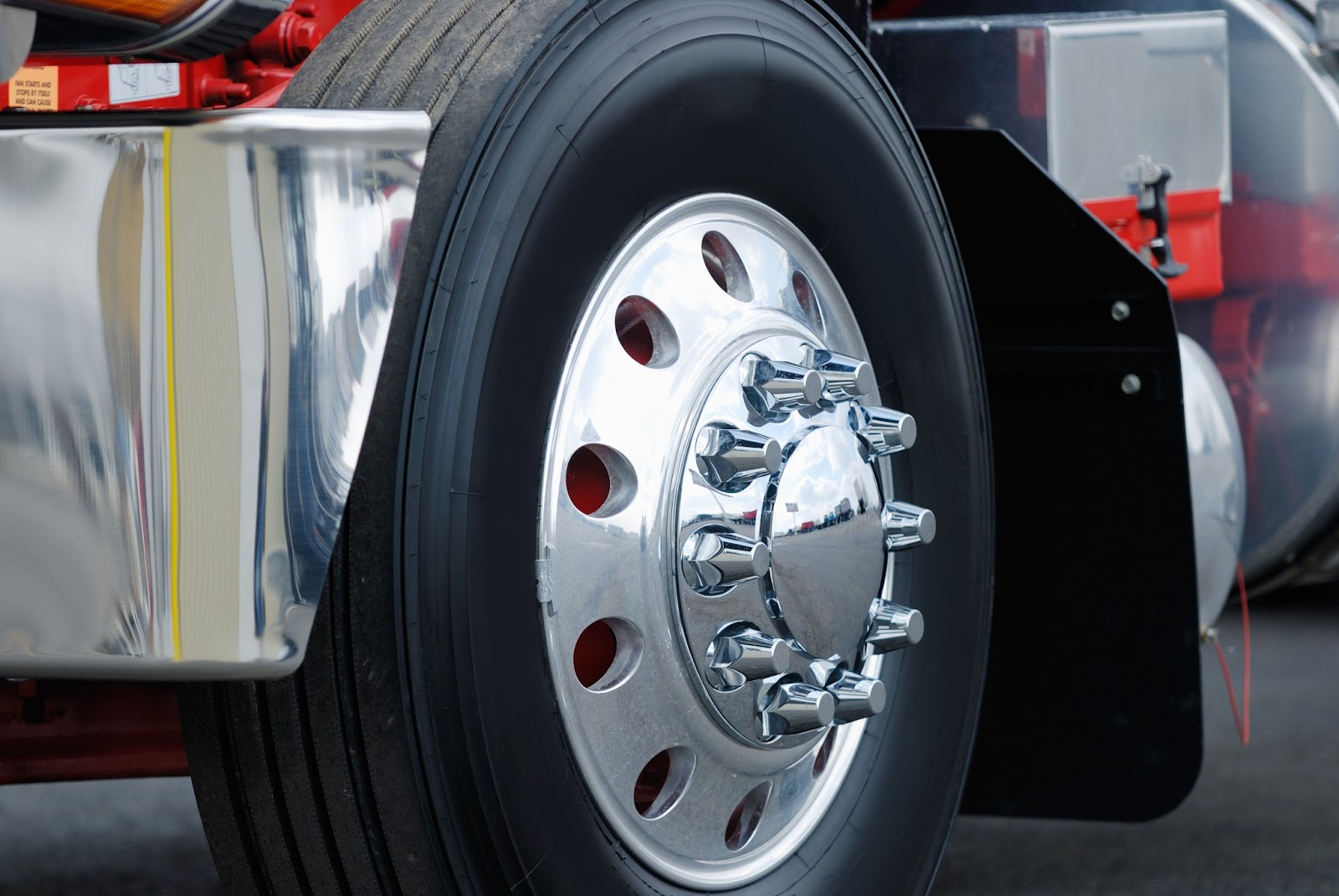 Breaker, Breaker... 4 Causes of Truck Tire Blowouts You Need to Know About