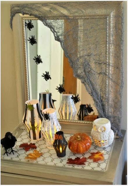 To da loos: 11 Halloween mirrors to spook up your bathroom ...