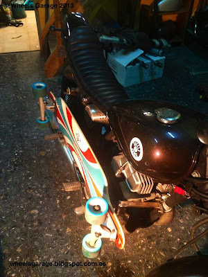 Longboard motorcycle rack - Honda CB 250 "Cheap Tracker" - Wheels Garage 