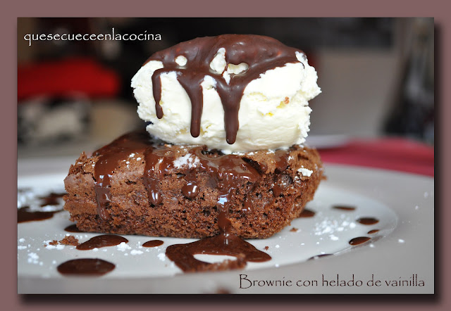 Brownie Con Helado De Vainilla
