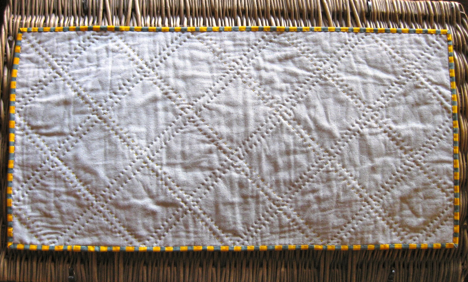 piecefullife little quilt mondaycharms on point table runner