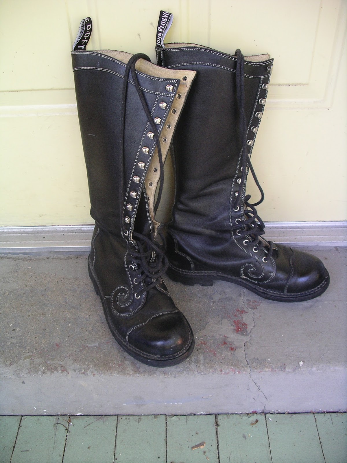 john fluevog angel boots