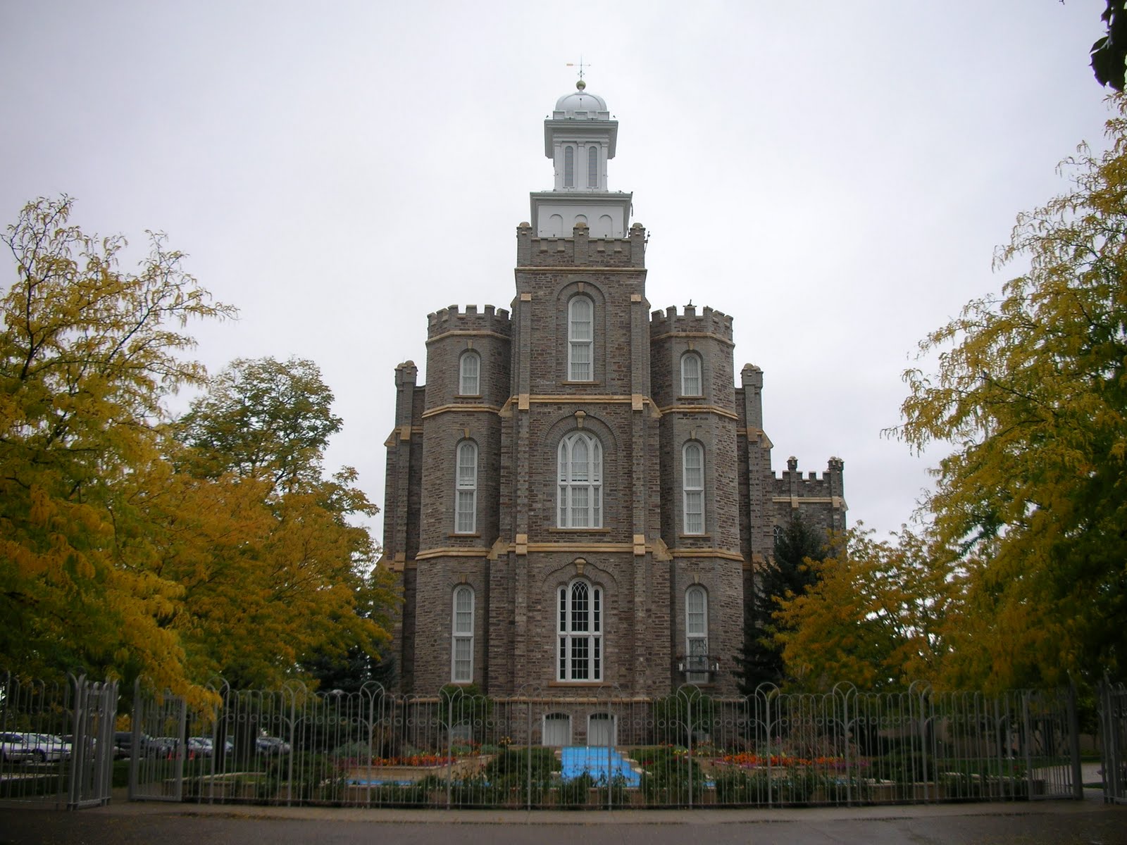 100 Historic Buildings in Utah 13 Logan Temple