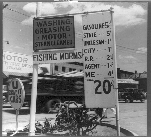 Black Amp White Photos Of Gas Stations In Usa 1930 S 1940