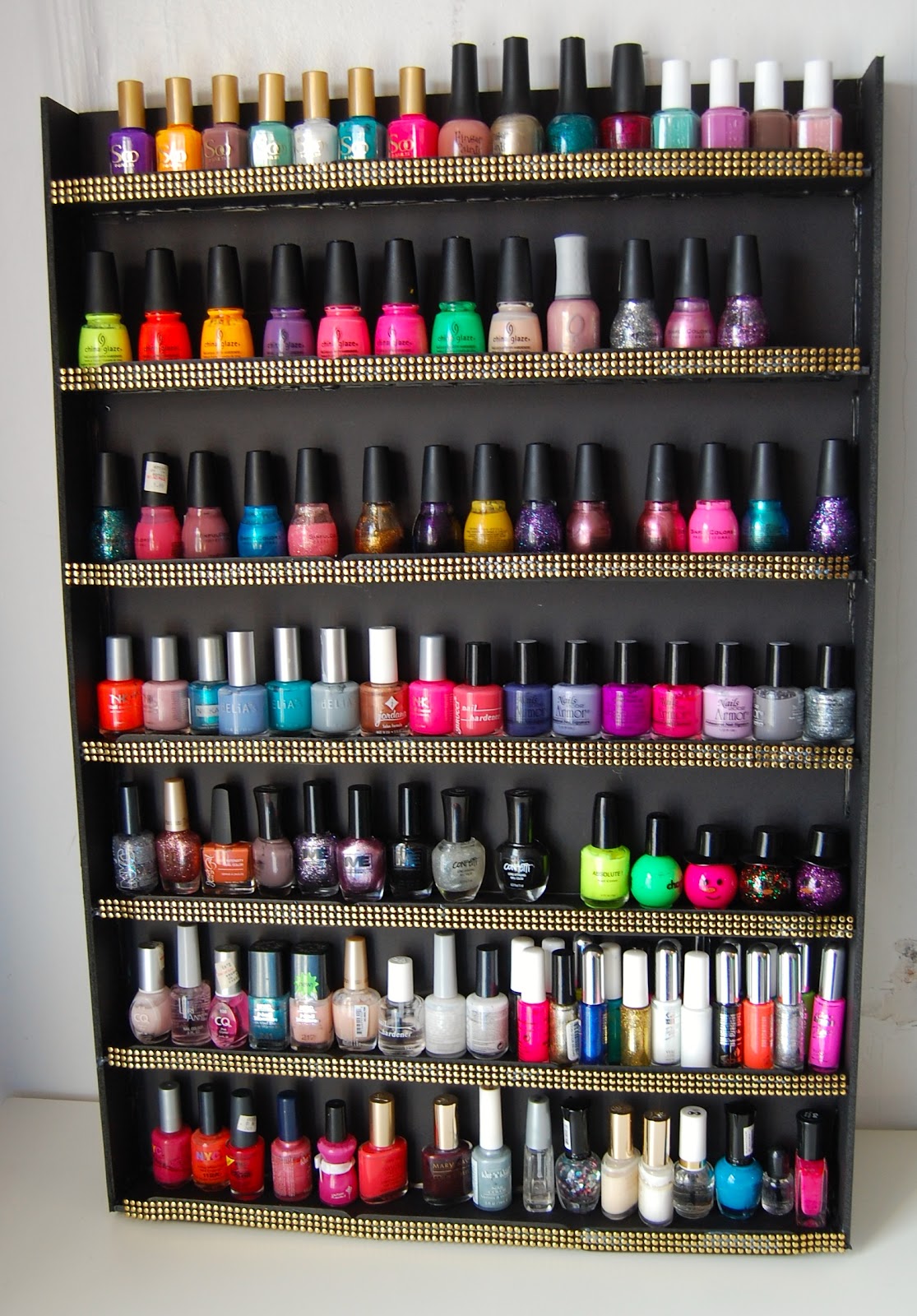 Sellzcutethings: super easy diy nail polish wall rack