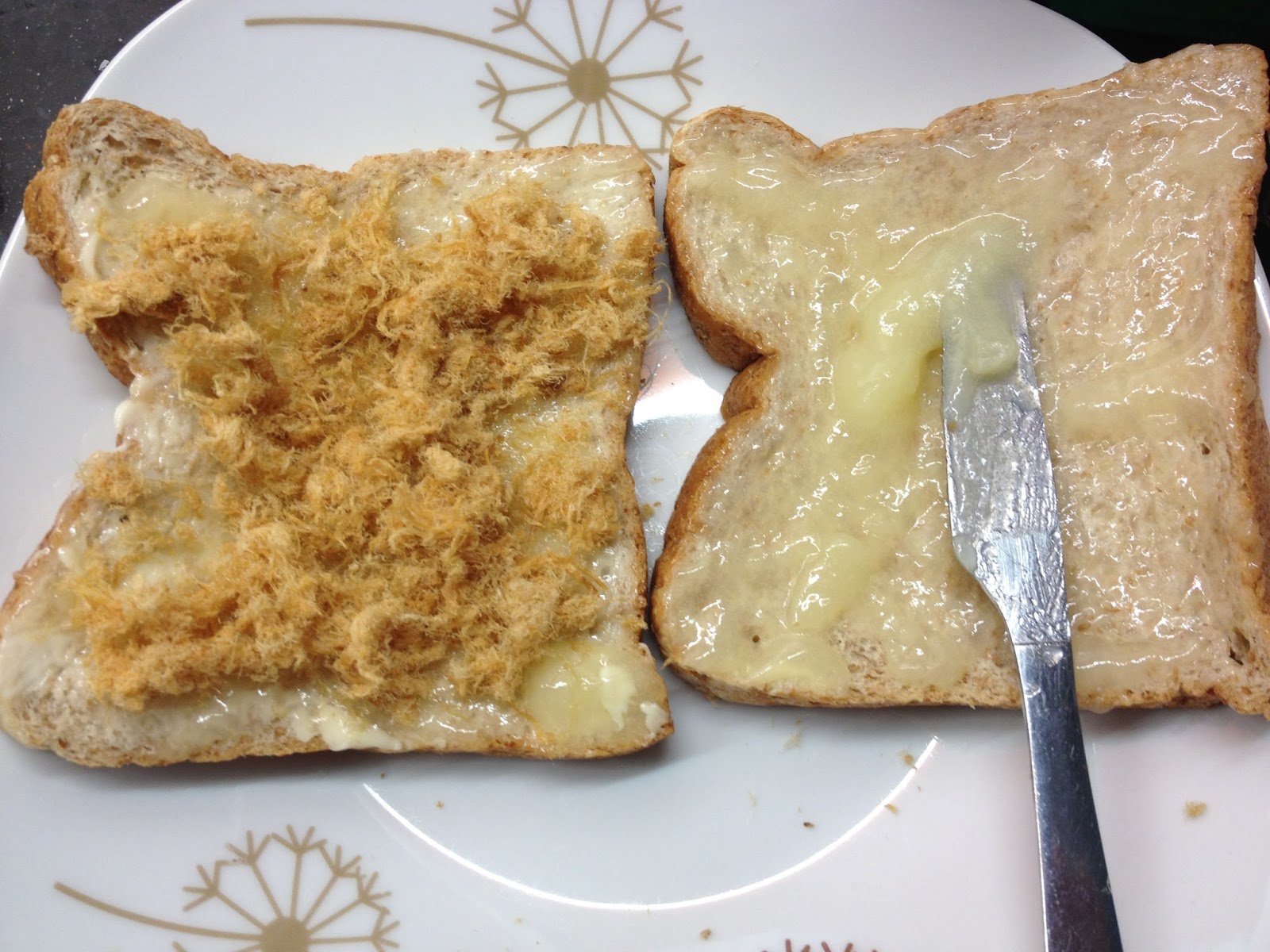 YaMoomoo_blog_diary Pork Floss Bread (D.I.Y) 猪肉丝面包