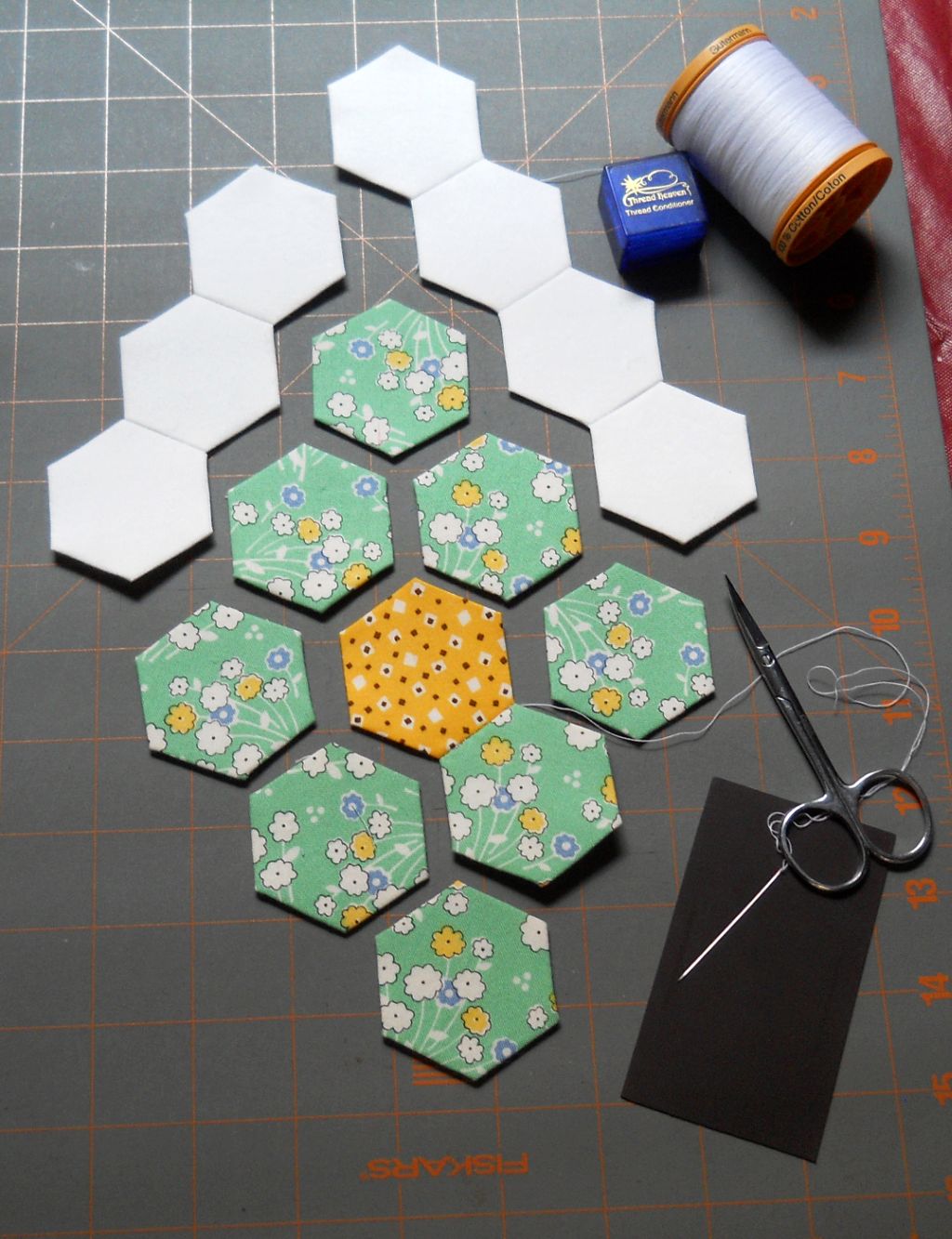 Scrapbox Quilts Hexagon Tutorial Assembling the Diamond