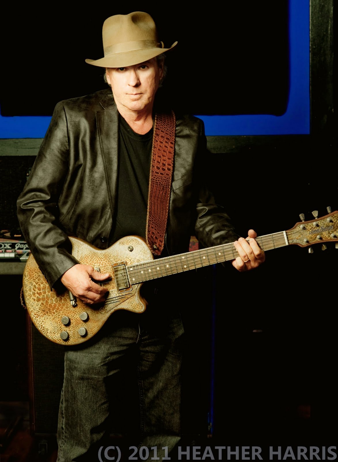 Fast Film JAMES WILLIAMSON Trussart guitar PHOTO SESSION