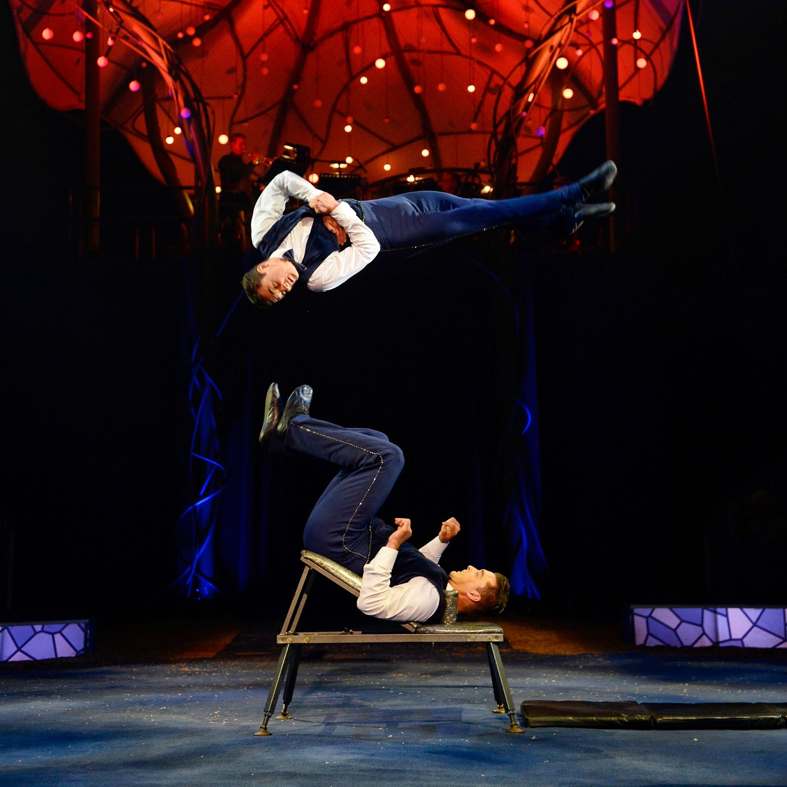 Dollops of Diane: Big Apple Circus (Boston): Giveaway!