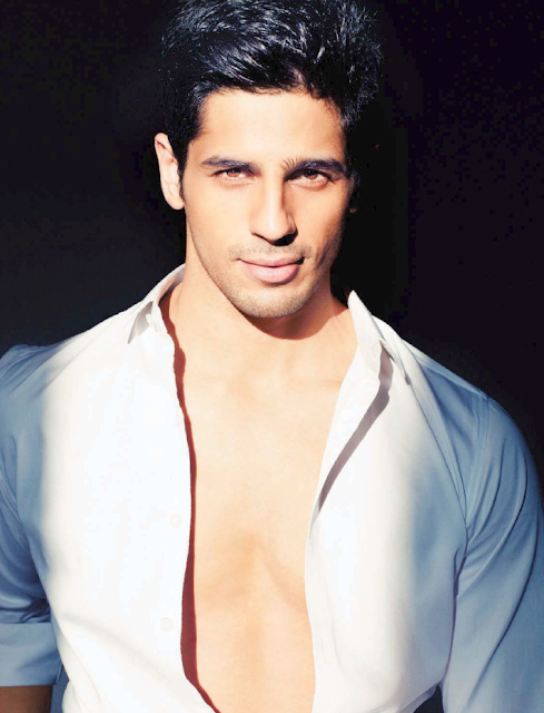 Hot Body Shirtless Indian Bollywood Model & Actor: Siddharth Malhotra