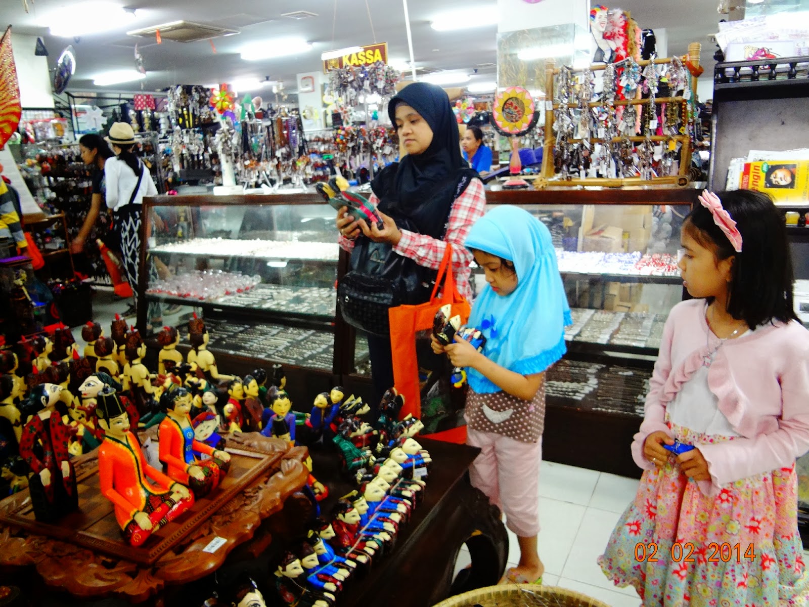 Suray's World Mirota Batik (Handicraft Store)