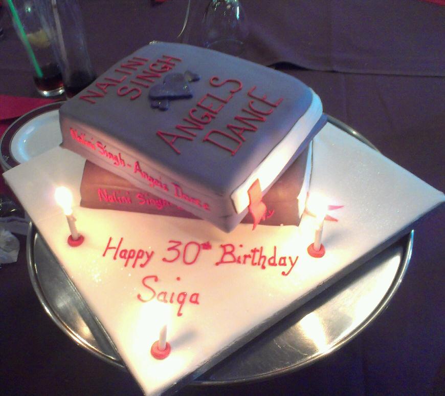 Nalini Singh s Weblog: Awesome birthday cake!