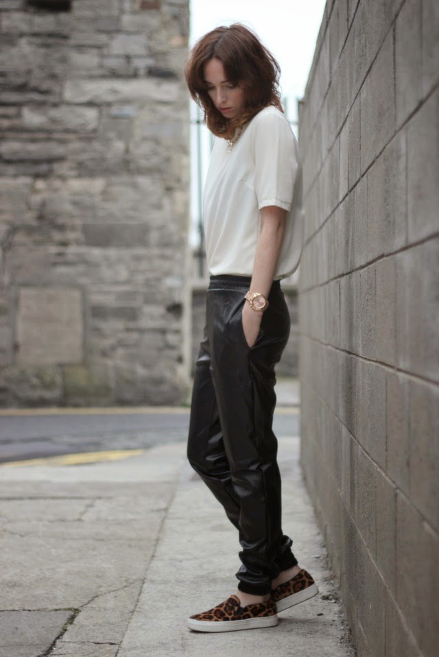 jogging bottoms outfit