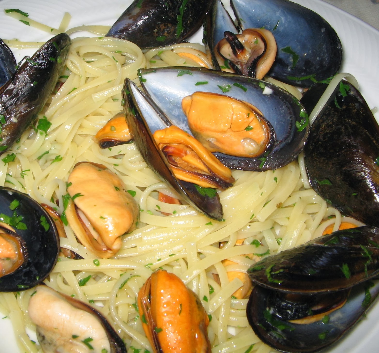 Non solo Cucine Isolane Spaghetti con le cozze in bianco