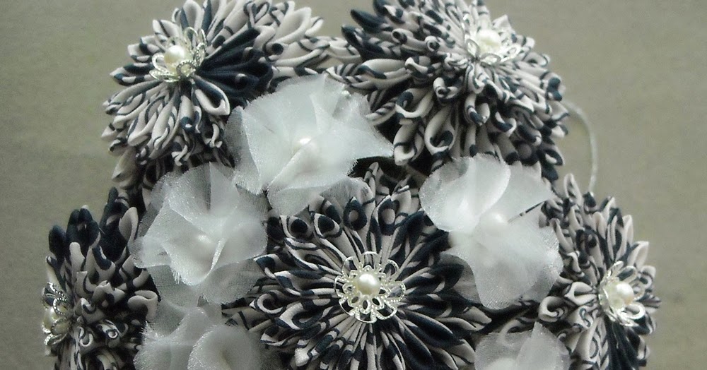 Kanzashi bouquet part two Kitty Kanzashi