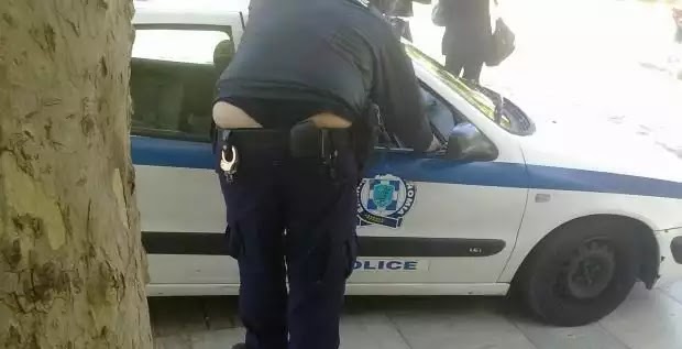 Της έκλεψαν το κινητό στην Ομόνοια και από την αστυνομία της είπαν να πάει μόνη της στα Λιόσια να το βρει Της έκλεψαν το κινητό στην Ομόνοια και από την αστυνομία της είπαν να πάει μόνη της στα Λιόσια να το βρει